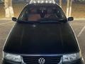 Volkswagen Passat 1995 годаfor2 350 000 тг. в Уральск – фото 2