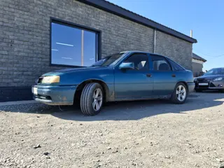 Opel Vectra, 1995