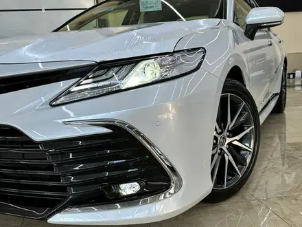 Toyota Camry 2022 годаүшін24 300 000 тг. в Шымкент