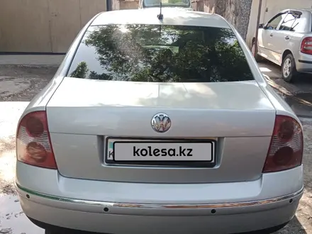 Volkswagen Passat 2004 года за 3 100 000 тг. в Алматы – фото 2