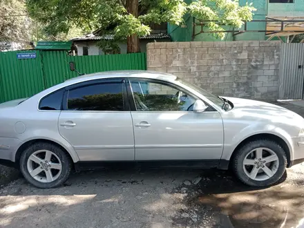 Volkswagen Passat 2004 года за 3 100 000 тг. в Алматы – фото 4
