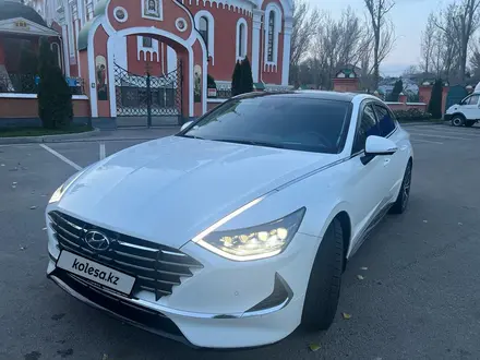 Hyundai Sonata 2022 года за 16 000 000 тг. в Алматы – фото 23