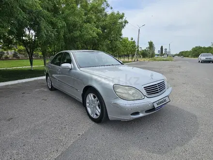 Mercedes-Benz S 320 1999 года за 3 800 000 тг. в Тараз – фото 2