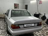 Mercedes-Benz E 230 1989 года за 1 300 000 тг. в Кулан – фото 3