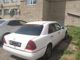 Mercedes-Benz C 180 1994 года за 1 250 000 тг. в Петропавловск – фото 3