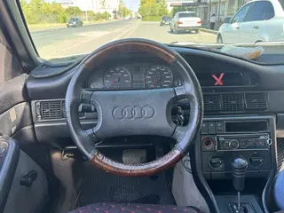 Audi 100, 1990
