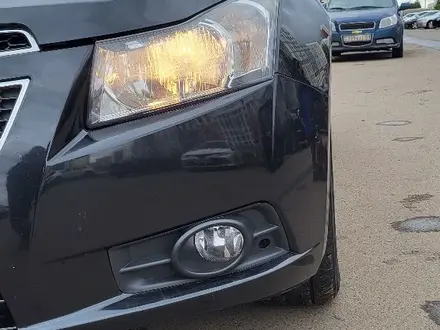 Chevrolet Cruze 2012 года за 3 850 000 тг. в Астана – фото 2