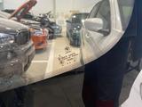 Лобовое стекло BMW X6 F16 за 95 000 тг. в Алматы – фото 3