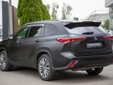 Toyota Highlander Luxe 2021 года за 24 590 000 тг. в Алматы – фото 3