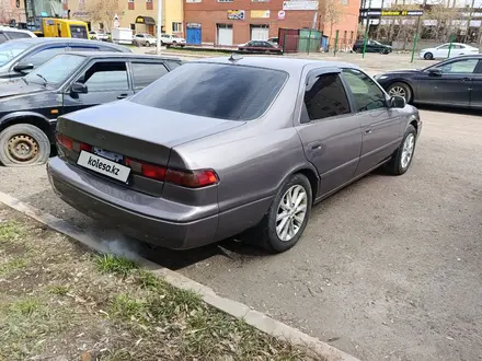 Toyota Camry 1998 года за 3 000 000 тг. в Астана – фото 3