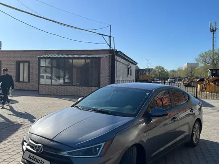 Hyundai Elantra 2018 года за 7 200 000 тг. в Актобе