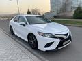 Toyota Camry 2019 года за 13 300 000 тг. в Алматы