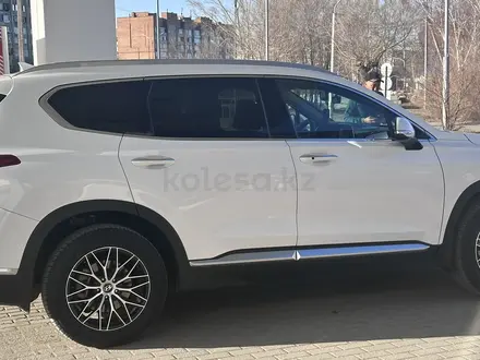 Hyundai Santa Fe 2019 года за 14 000 000 тг. в Усть-Каменогорск