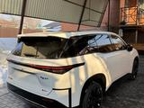 Toyota bZ3X 2025 года за 14 300 000 тг. в Алматы – фото 3
