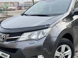 Toyota RAV4 2013 года за 8 800 000 тг. в Актобе – фото 2