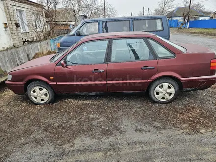 Volkswagen Passat 1994 года за 2 100 000 тг. в Шарбакты – фото 2