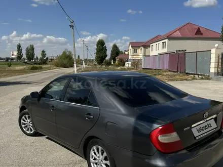 Toyota Camry 2001 года за 4 200 000 тг. в Актобе – фото 3