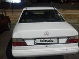 Mercedes-Benz E 200 1990 годаүшін850 000 тг. в Талдыкорган – фото 2