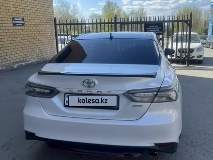 Toyota Camry 2020 года за 16 000 000 тг. в Семей – фото 4