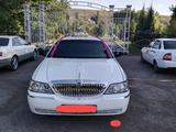 Lincoln Town Car 2004 годаүшін1 200 000 тг. в Алматы