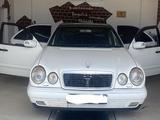 Mercedes-Benz E 280 1997 годаүшін3 100 000 тг. в Актау – фото 3