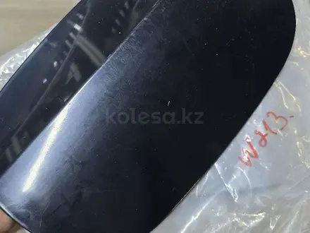 Крышка бензобака на mercedes W213, E class за 65 500 тг. в Астана