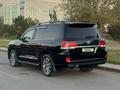 Toyota Land Cruiser 2017 годаүшін31 500 000 тг. в Астана – фото 5