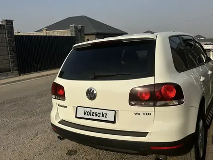Volkswagen Touareg 2007 года за 5 800 000 тг. в Каскелен – фото 2