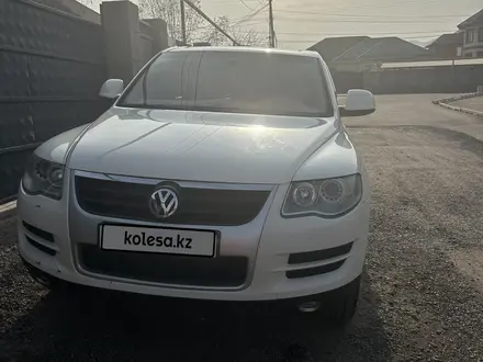 Volkswagen Touareg 2007 года за 5 800 000 тг. в Каскелен – фото 6