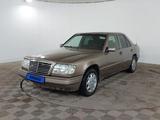 Mercedes-Benz E 220 1993 годаүшін1 090 000 тг. в Шымкент