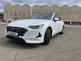 Hyundai Sonata 2022 годаүшін14 200 000 тг. в Уральск – фото 3