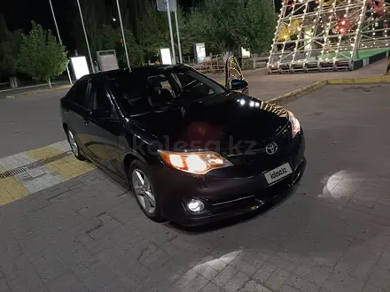 Toyota Camry 2013 года за 6 000 000 тг. в Актобе – фото 18