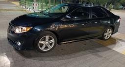 Toyota Camry 2013 годаүшін6 000 000 тг. в Актобе – фото 2