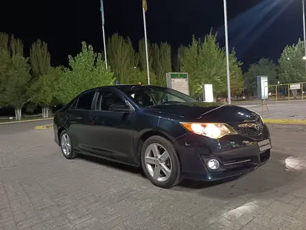 Toyota Camry 2013 года за 6 000 000 тг. в Актобе – фото 30