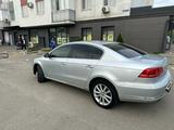 Volkswagen Passat 2011 года за 6 300 000 тг. в Алматы – фото 5