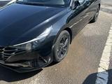 Hyundai Elantra 2022 года за 9 700 000 тг. в Астана – фото 2