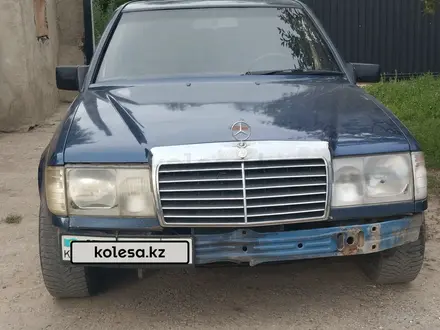 Mercedes-Benz E 230 1993 года за 700 000 тг. в Алматы