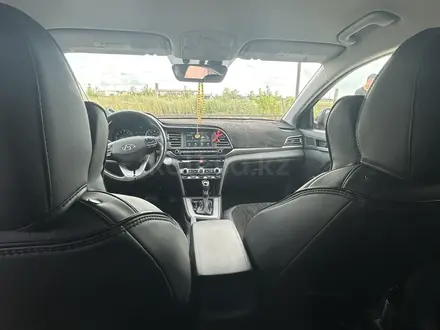 Hyundai Elantra 2019 года за 7 500 000 тг. в Уральск – фото 14