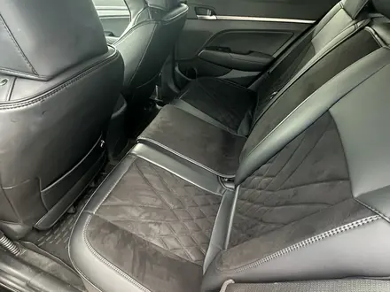 Hyundai Elantra 2019 года за 7 500 000 тг. в Уральск – фото 15