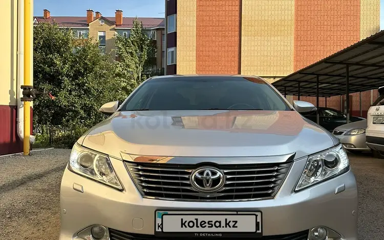 Toyota Camry 2013 годаfor9 500 000 тг. в Актобе