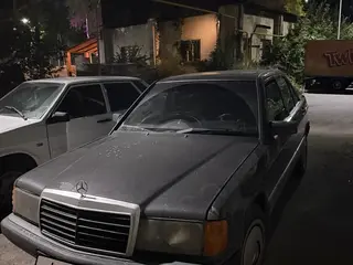 Mercedes-Benz 190