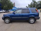 Honda CR-V 1998 года за 4 000 000 тг. в Усть-Каменогорск – фото 2