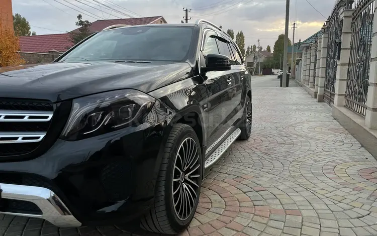 Mercedes-Benz GLS 400 2017 года за 30 000 000 тг. в Актобе