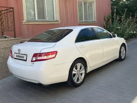 Toyota Camry 2011 года за 6 500 000 тг. в Атырау – фото 4