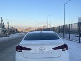 Hyundai Elantra 2020 года за 8 250 000 тг. в Семей – фото 2