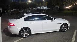 Jaguar XE 2018 года за 14 000 000 тг. в Алматы – фото 4