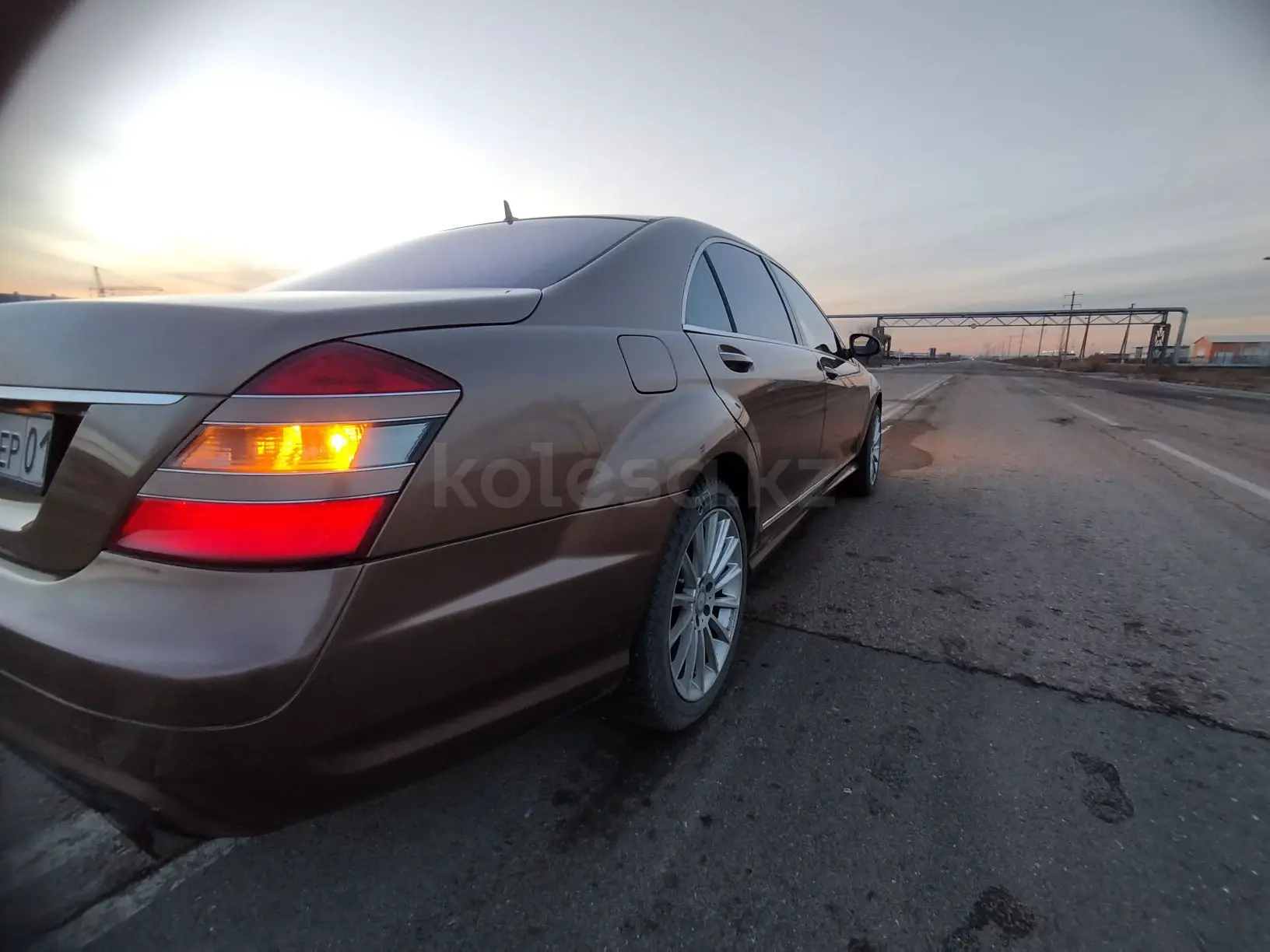 Мерседес s500 золотистый металлик