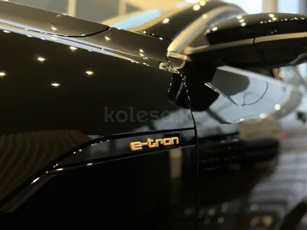 Audi e-tron 55 Quattro 2023 года за 65 000 000 тг. в Актобе – фото 5