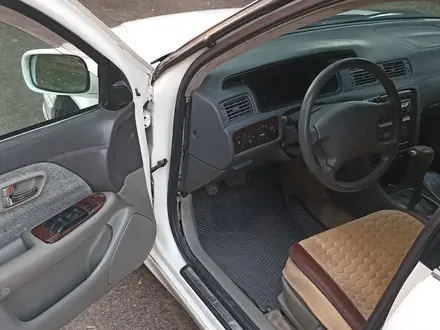Toyota Mark II Qualis 1998 года за 3 200 000 тг. в Алматы – фото 9