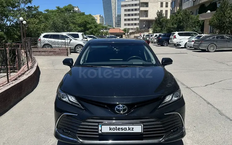 Toyota Camry 2023 года за 15 500 000 тг. в Актау